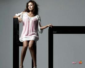 亿万官网 彼のような才能はもう二度と生まれないだろう》映画監督のアレクセイ・ゲルマン・ジュニアは、旧ソ連出身で「亡命作家」と呼ばれたセルゲイ・ドヴラートフにそう讃辞を送り、映画『ドヴラートフレニングラードの作家たち』を制作した